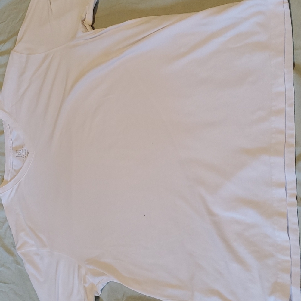 Two White plain extra large t shirt
